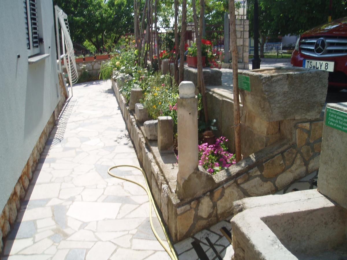 Apartment Orbanic Đảo Cres Ngoại thất bức ảnh